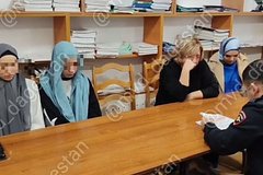 В Дагестане школьницы жестоко избили сверстницу